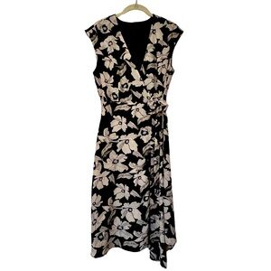 EUC Women’s Banana Republic Navy Floral Wrap Dress Size 4